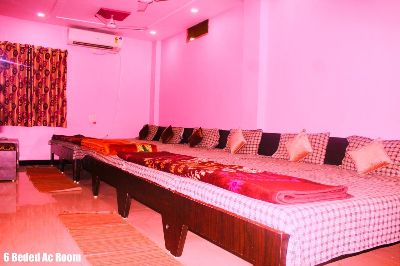 Mansarovar Guest House Удджайн Экстерьер фото